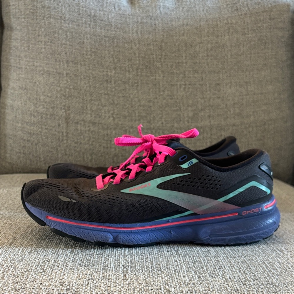 Women’s Ghost Brooks - Black/Pink/Purple/Teal Athletic Shoes